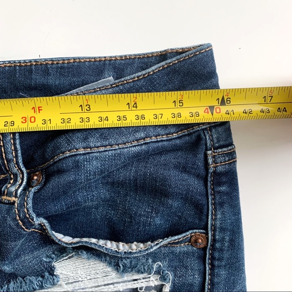 •AMERICAN EAGLE• Size 10 MIDI Distressed Jean Shorts - Picture 9 of 11